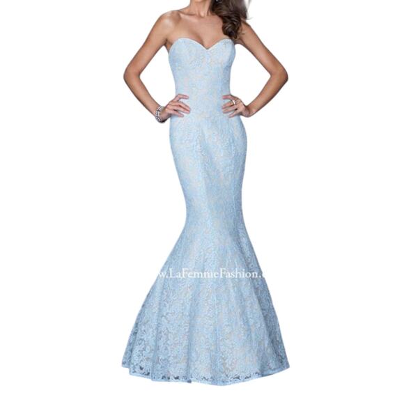 La Femme Strapless Powder Blue Lace Mermaid Fit Flare Gown Size 6 - Picture 6 of 9